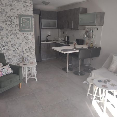 Stoúpa Irida Holiday Apartments מראה חיצוני תמונה